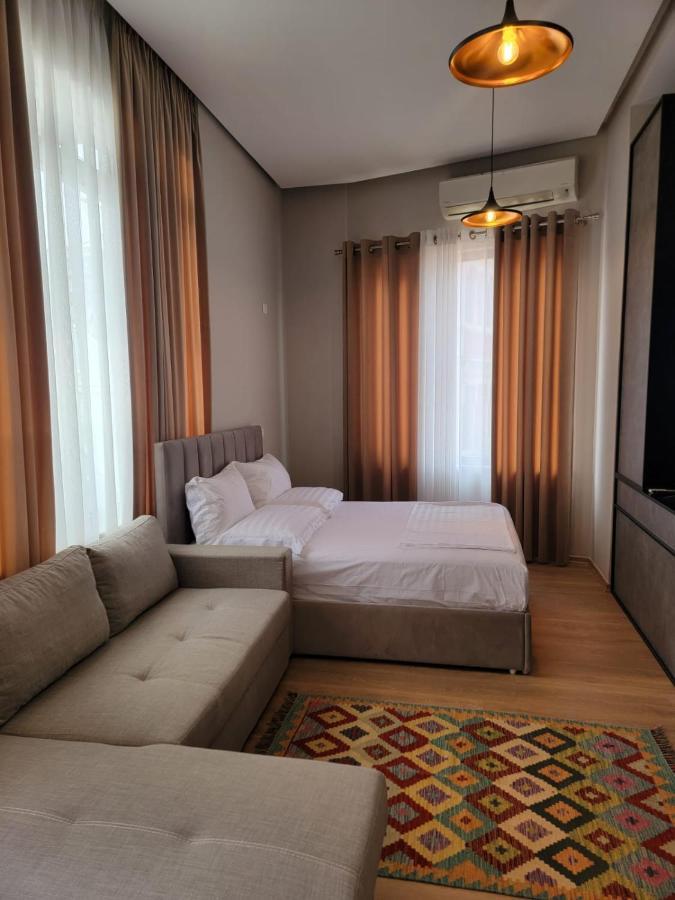 Berhami Studio Apartment ติรานา ภายนอก รูปภาพ