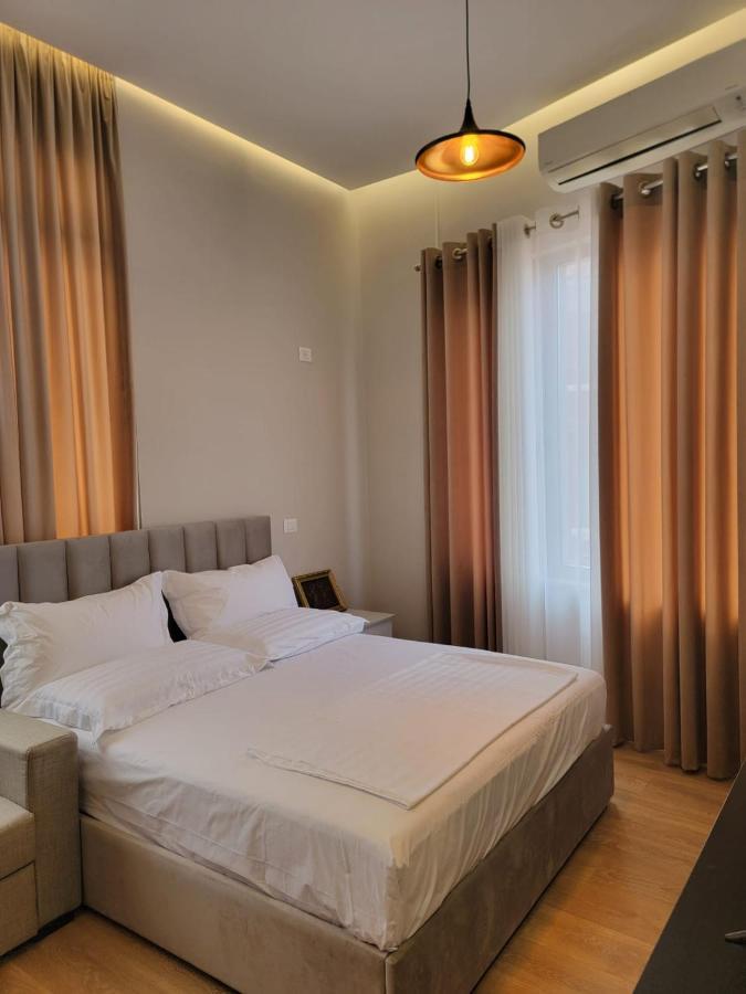 Berhami Studio Apartment ติรานา ภายนอก รูปภาพ